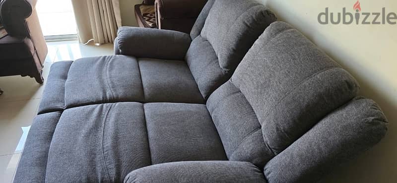 2 seater recliner sofa in excellent condition 2