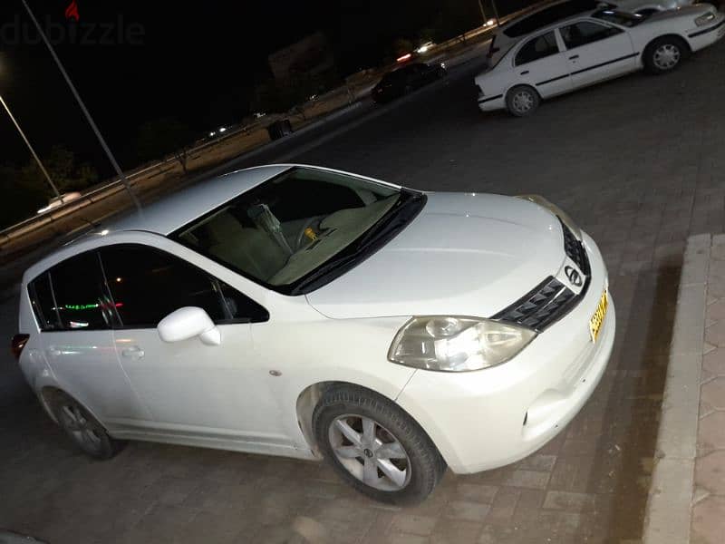 Nissan Tiida 2008-2009 5