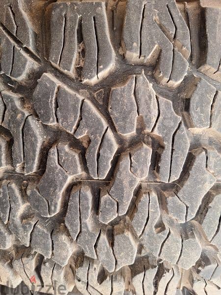 للبيع تواير BF قياس BF285/70R17 2