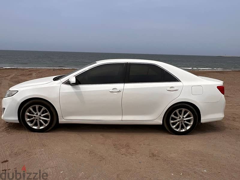 Toyota Camry 2014 4