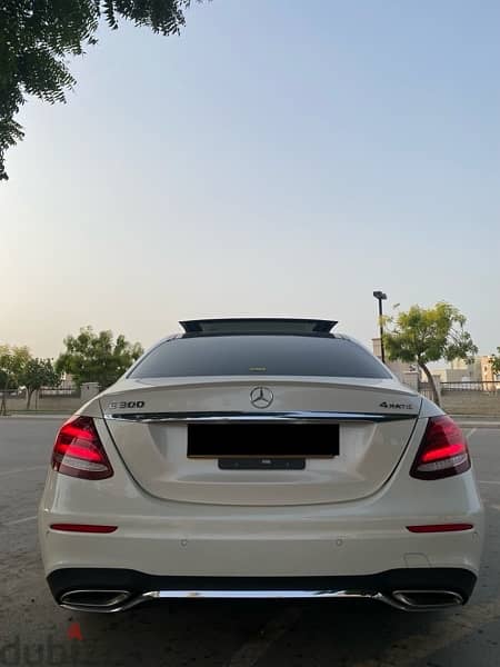 Mercedes-Benz E300 2018 . . panorama with full features 3