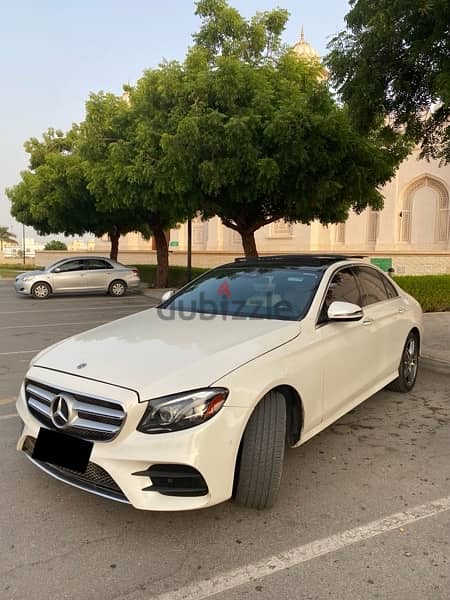 Mercedes-Benz E300 2018 . . panorama with full features 4