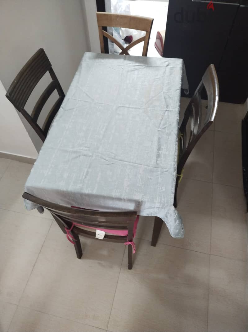 Dining Table with 4 chairs 2