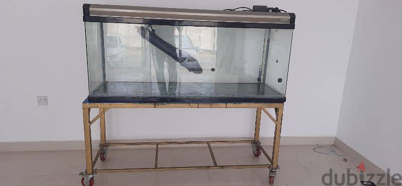 Aquarium for sale. 0