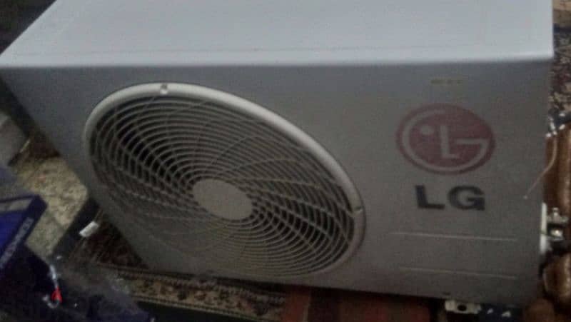 LG Ac good condition 0