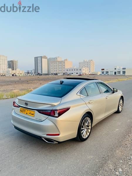 Lexus ES-Series 2019 3