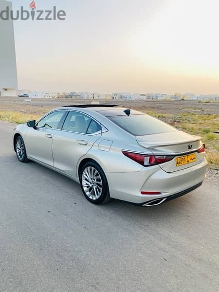 Lexus ES-Series 2019 4