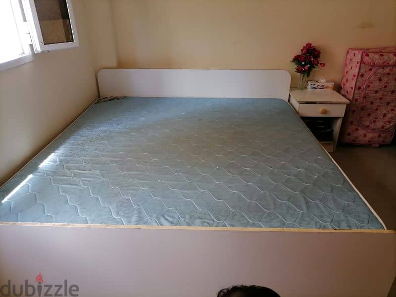 Queen size bed with Mattress.  Dressing Table. Side table 1