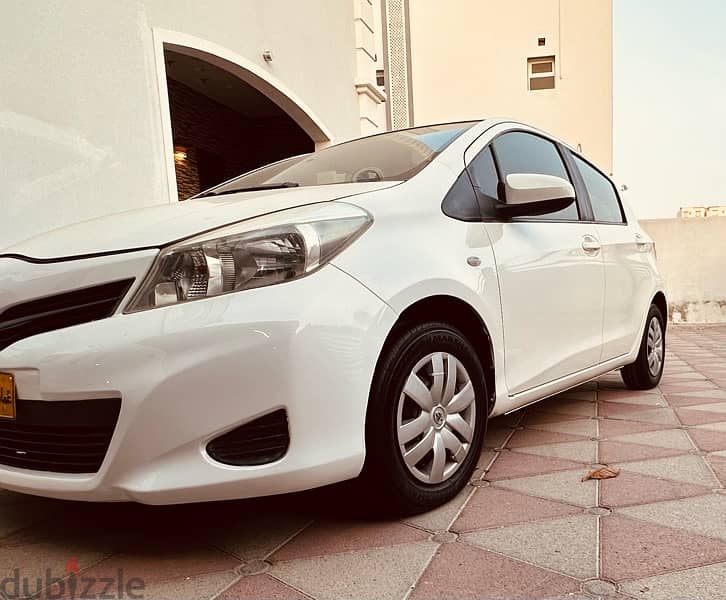 Toyota Yaris 2012 1