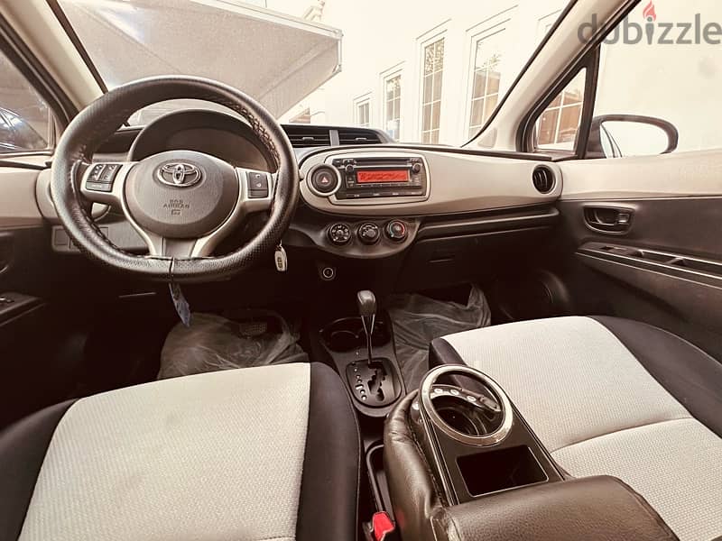 Toyota Yaris 2012 4