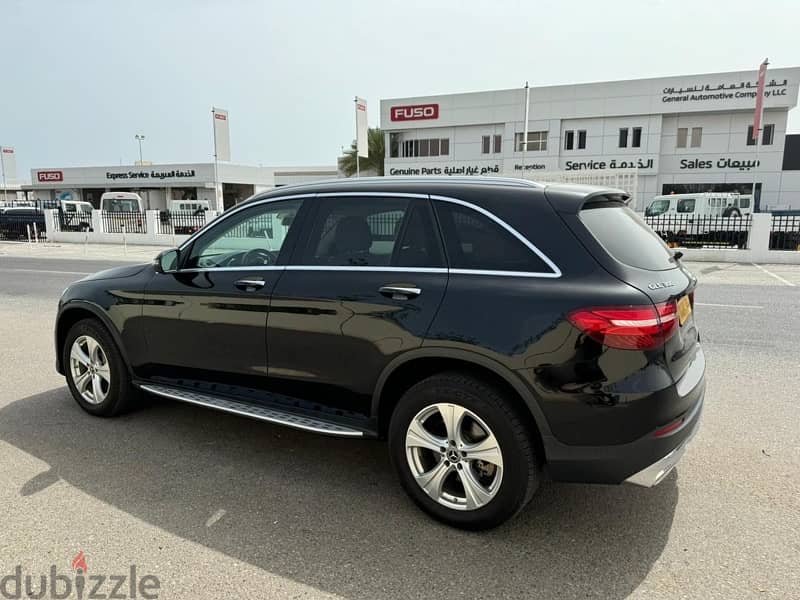 Mercedes-Benz GLC 300 2018 للجادين قابل للتفاوض 1