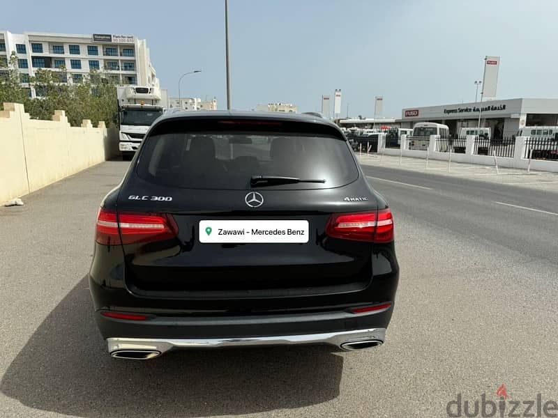 Mercedes-Benz GLC 300 2018 للجادين قابل للتفاوض 2