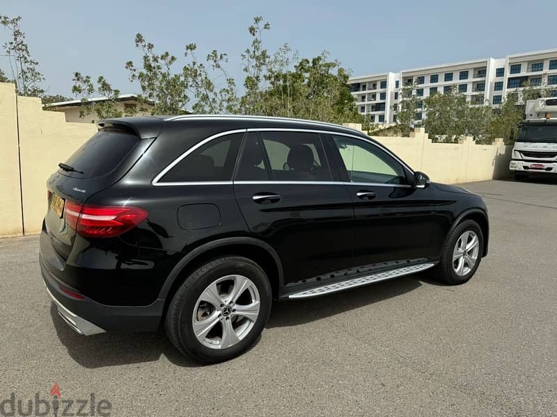 Mercedes-Benz GLC 300 2018 للجادين قابل للتفاوض 5