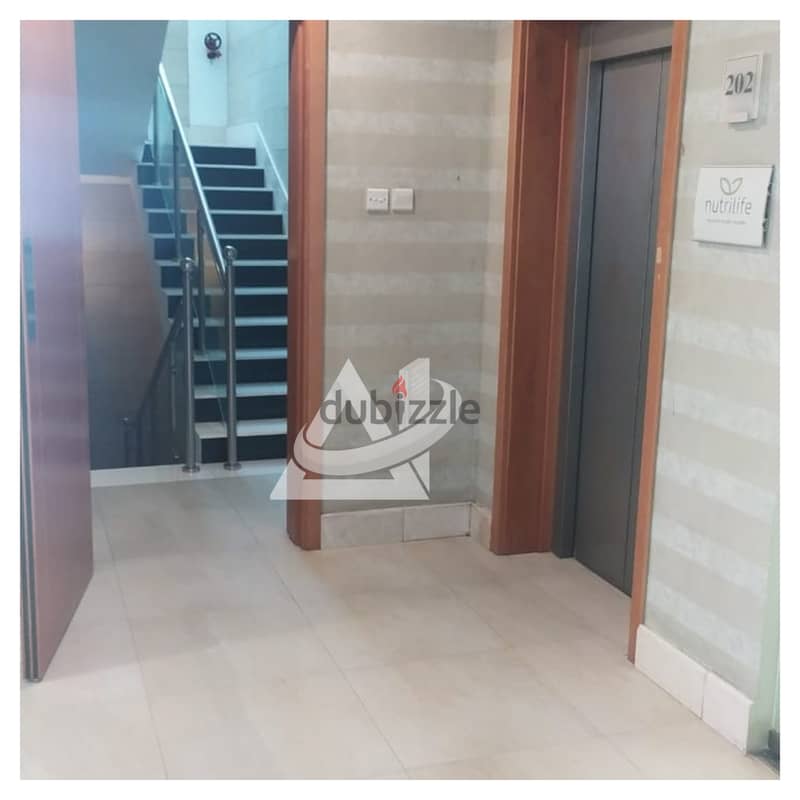 ADC902**A Beautiful spacious office in shatti qurum in a prime locatio 5