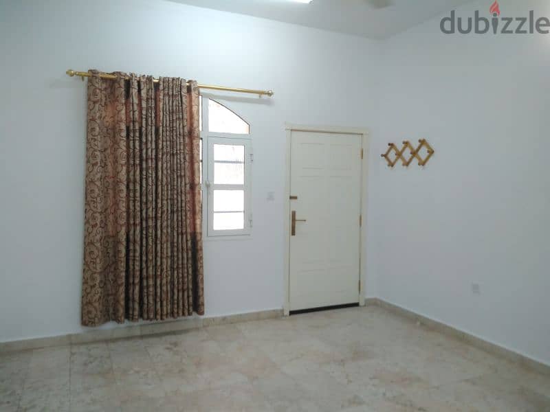 3bhk with split Ac  Graund floor 375 Rials. Ruwi Mumtaz Area. 8