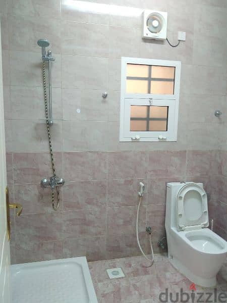 3bhk with split Ac  Graund floor 375 Rials. Ruwi Mumtaz Area. 14