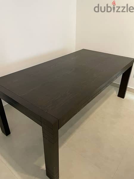 Wooden dining table طاولة طعام خشبية 1