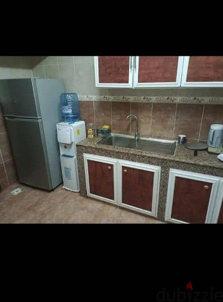 Executive class Bachelor Bed space available in Ruwi contact Whatsapp 7