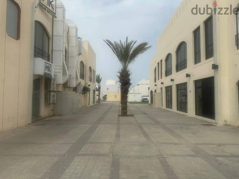 commercial Building for sale in Khoud للبيع فى الخوض 1