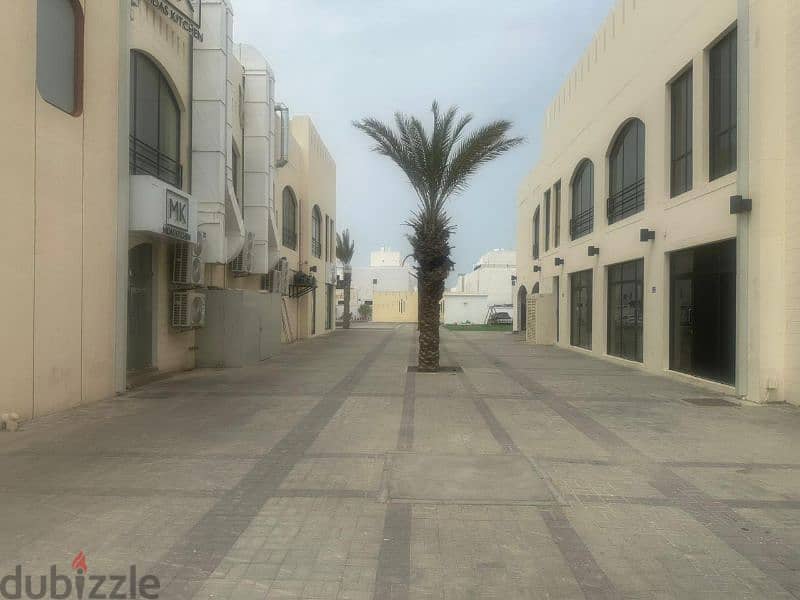 commercial Building for sale in Khoud للبيع فى الخوض 2