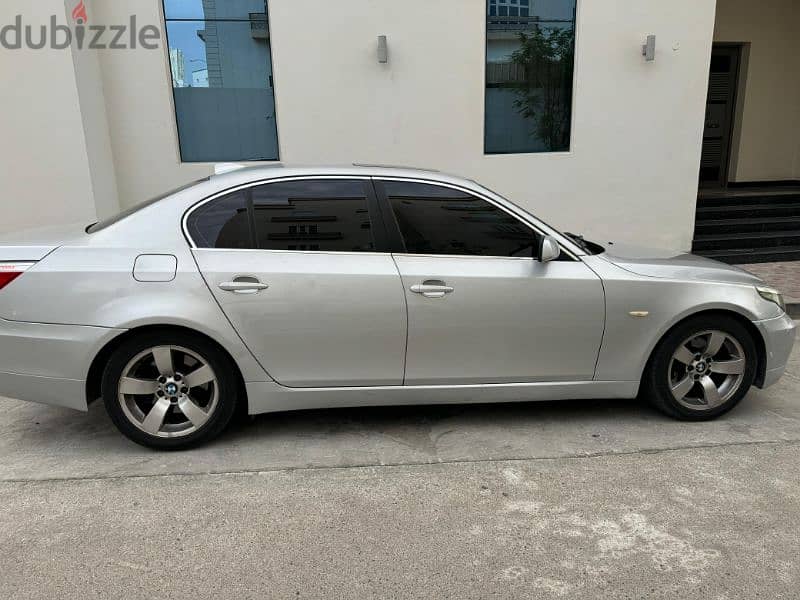 BMW 5-Series 2009 525i GCC 3