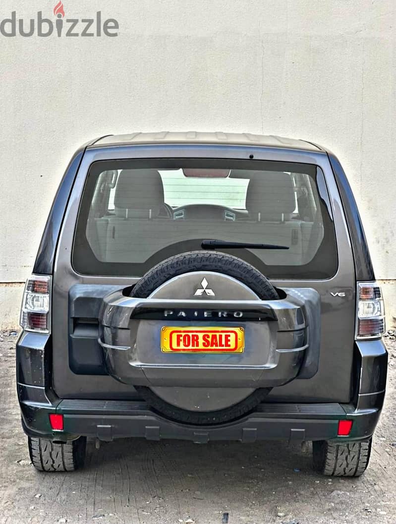 Mitsubishi Pajero 2015  ( Oman Car ) @ Negotiable Price. 1