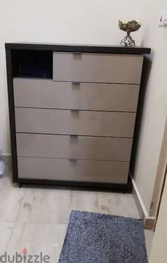 chest of drawers home center perfect condition 0