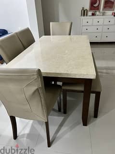 sitting room dining table كنب جلوس و طاوله طعام 0