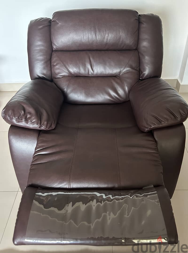 Recliner sofa set, bought last year 0