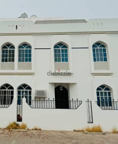 4 BHK Villa with elevator in Al Khuwair (PQWI0)