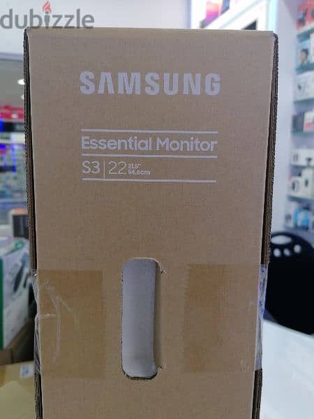 Samsung Essential Monitor s3 1