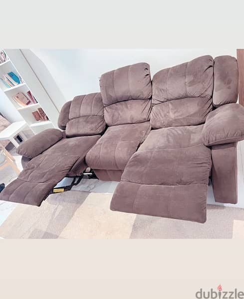 3 seater recliner , very good condition 1