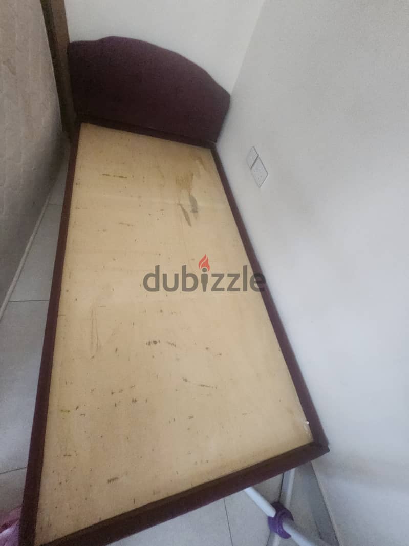 Single bed without mattress 2