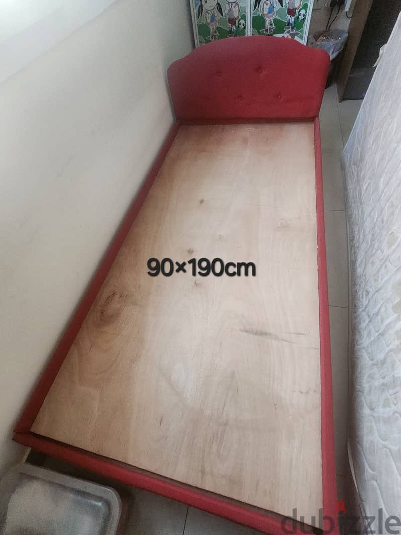 Single bed without mattress 3