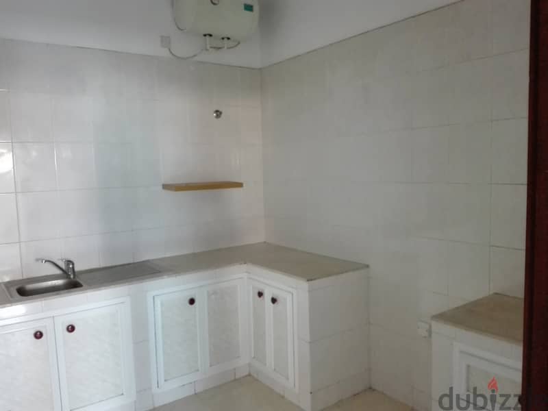 Al Khuwair ! 2 BHK Specious Family Flat at AL Khuwair33 near Technical 8