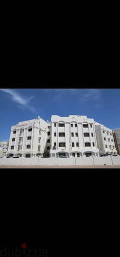 Flats for rent in Alkhuwair 0