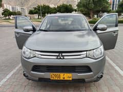 Mitsubishi Outlander 2015 4 WD 7 seater