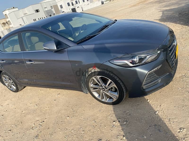 Hyundai Elantra 2018 3