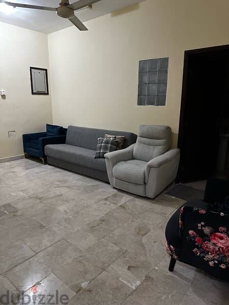 Room for Rent near alkhuwair roundabout 3