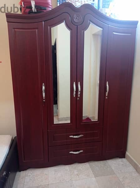 4 door cupboard for sale 0