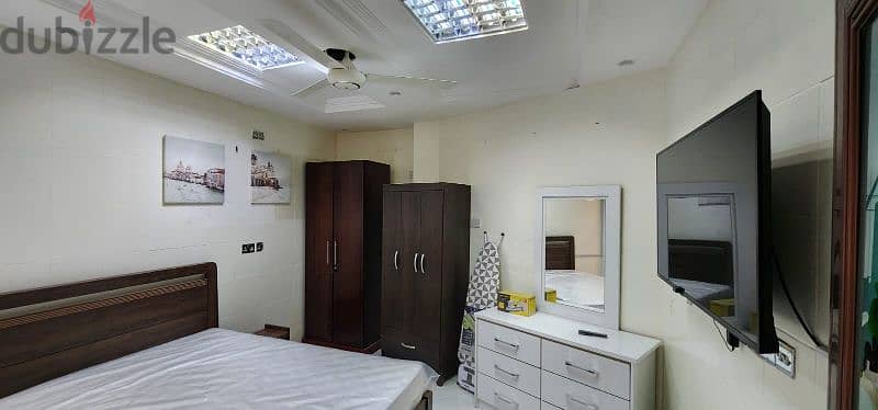 Furnished Studio in Alkhuwair استوديو جميل مؤثث للايجار بالخوير 3