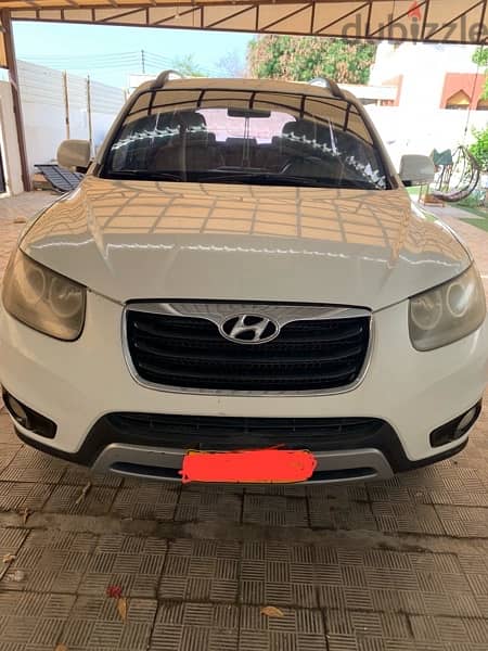 Hyundai Santa Fe 2012 1