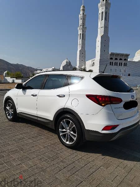 Hyundai Santa Fe 2016 GCC 3