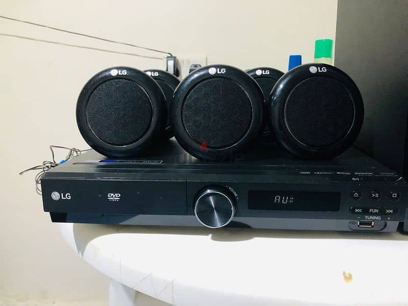 sound system for sale urgent. . Al khuwair 2