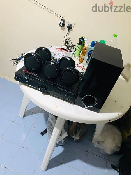 sound system for sale urgent. . Al khuwair 3