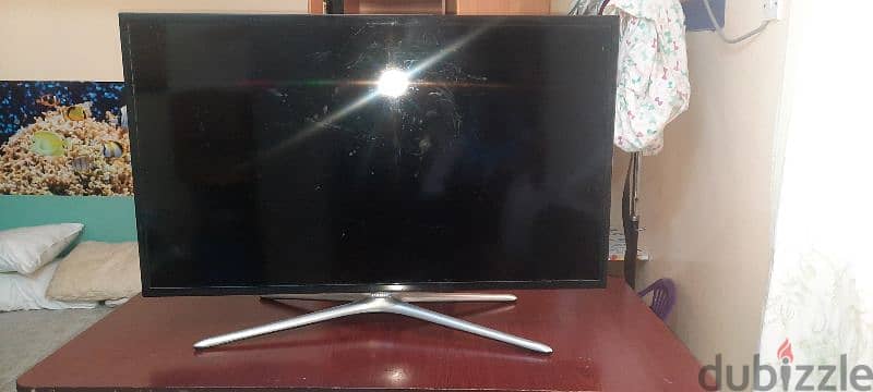 Good condition tv 2