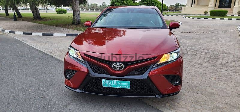 Toyota Camry 2019 (clean car, intact airbag, small accident) 1