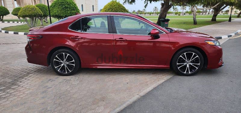 Toyota Camry 2019 (clean car, intact airbag, small accident) 3