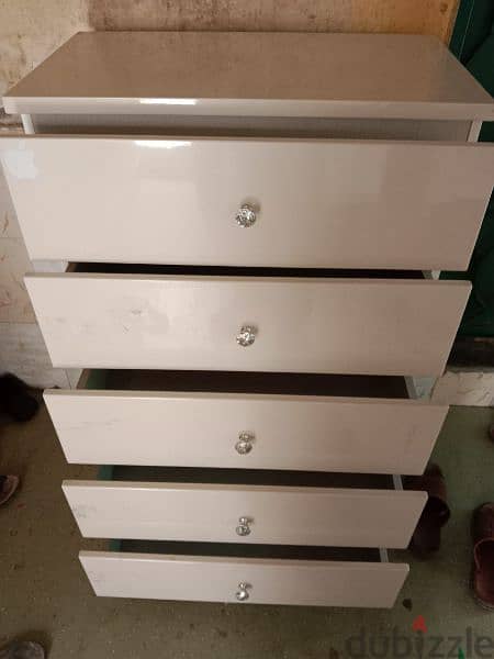 Bedroom Set  Furniture For Sale Price Just 150. OMR 4