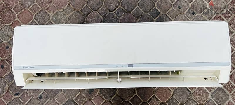 DAIKIN AIR CONDITIONER 1